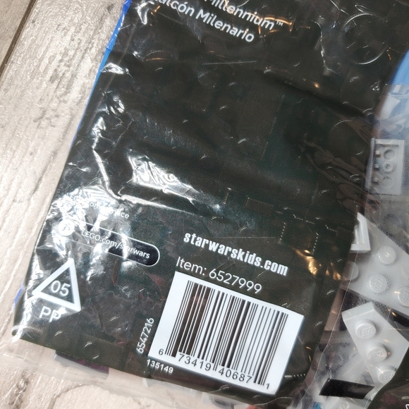 NWT LEGO STAR WARS Millenium Falcon Polybag 72pc 30708 Building Toy Pack - Picture 7 of 7